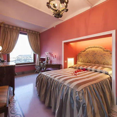 Residenza D'epoca Palazzo Borghesi Bed and breakfast Siena