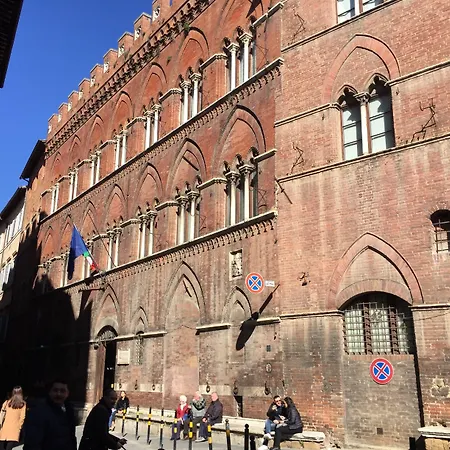 Bed and breakfast Residenza D'epoca Palazzo Borghesi 4*
