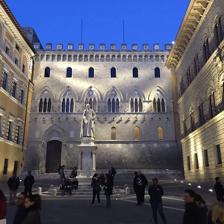 Bed and breakfast Residenza D'epoca Palazzo Borghesi 4*
