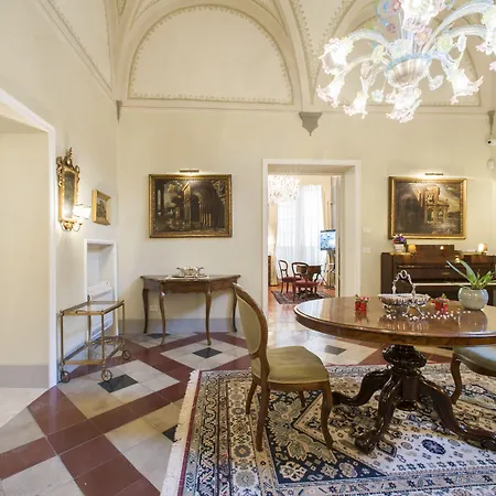 Residenza D'epoca Palazzo Borghesi Bed and breakfast Siena