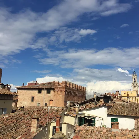 Residenza D'epoca Palazzo Borghesi 4*