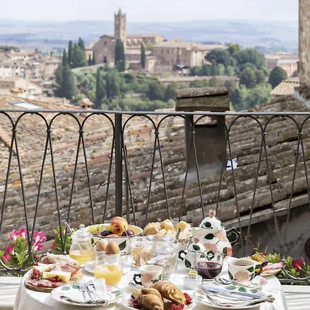 Residenza D'epoca Palazzo Borghesi 4* Siena