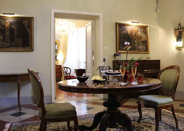 Residenza D'epoca Palazzo Borghesi 住宿加早餐酒店