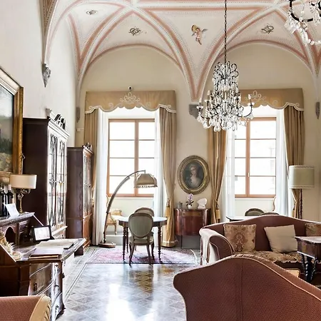 ベッド・アンド・ブレックファスト Residenza D'epoca Palazzo Borghesi シエーナ